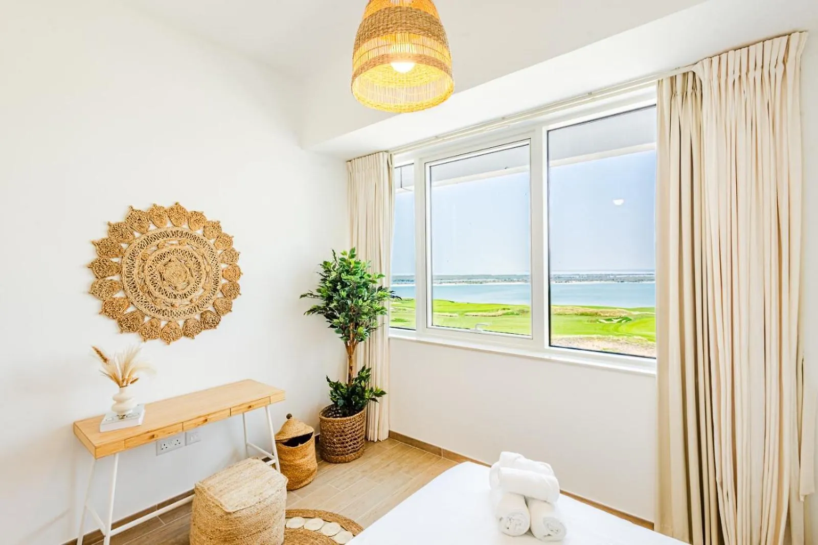 Appartement Voyage 2 Bedroom In Mayan With Ocean Views Abu Dhabi